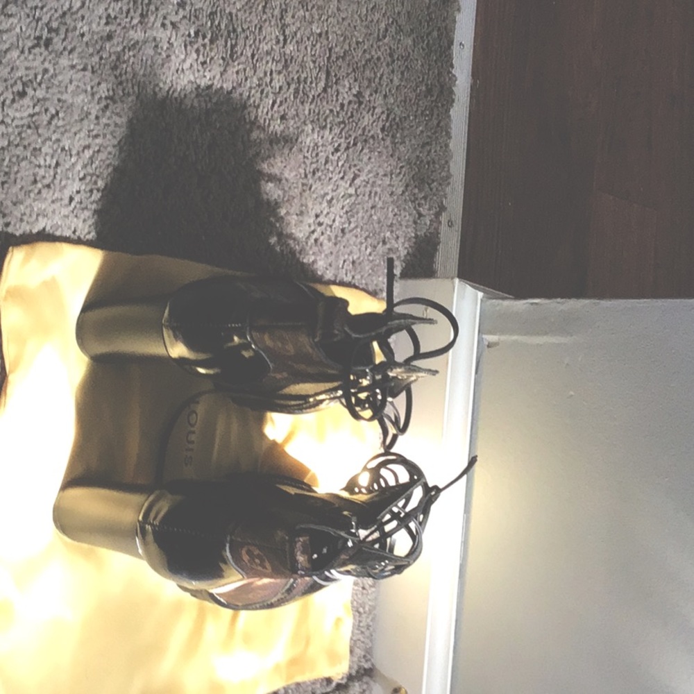 LV boots